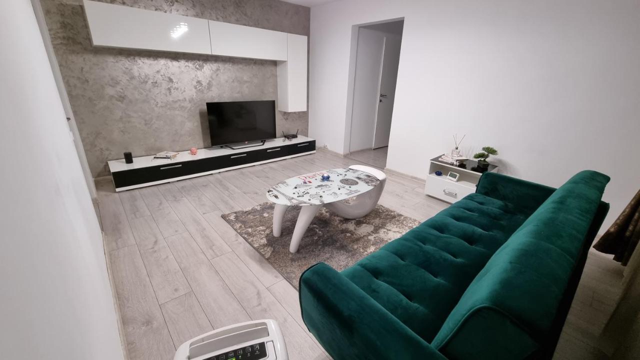 Stone Bridge Apartment Яссы Экстерьер фото