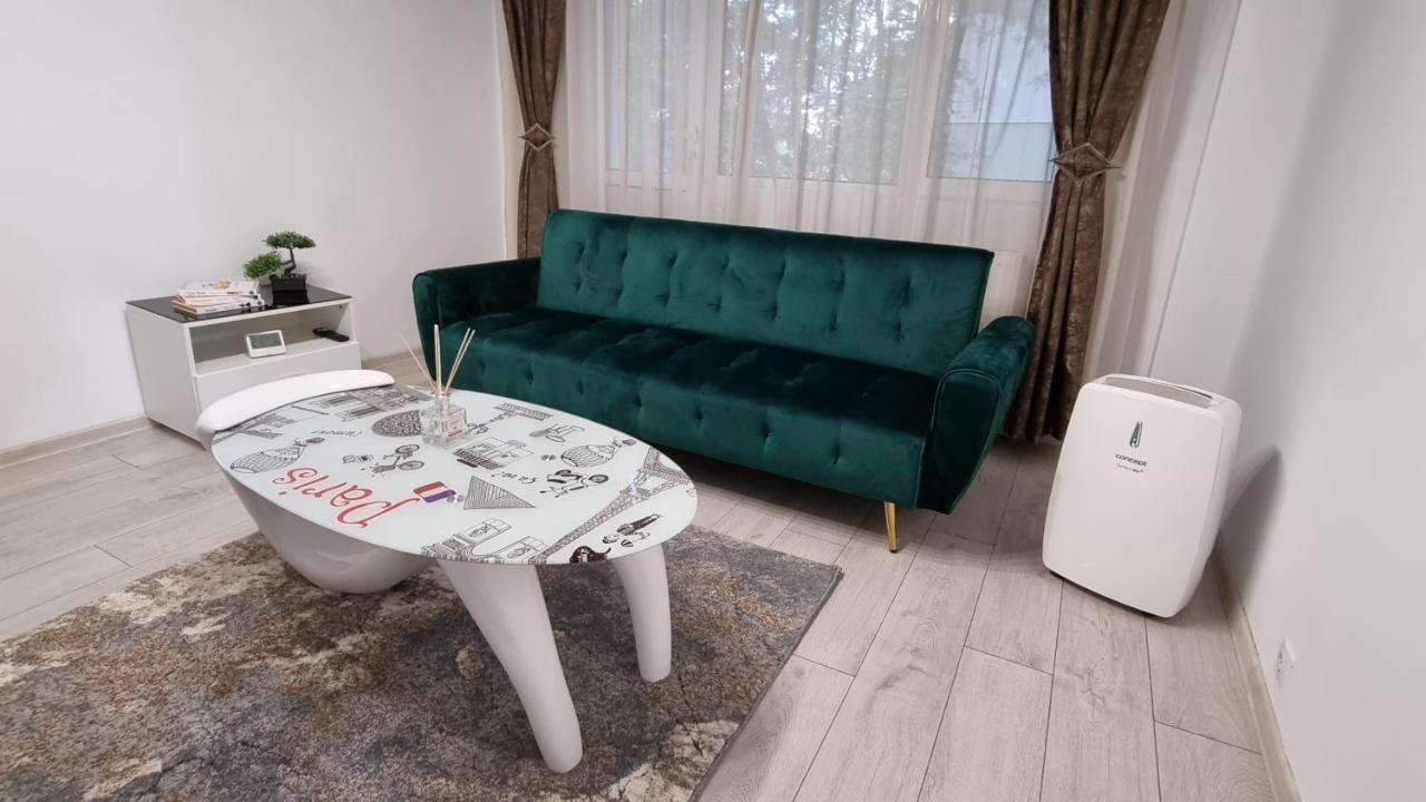 Stone Bridge Apartment Яссы Экстерьер фото